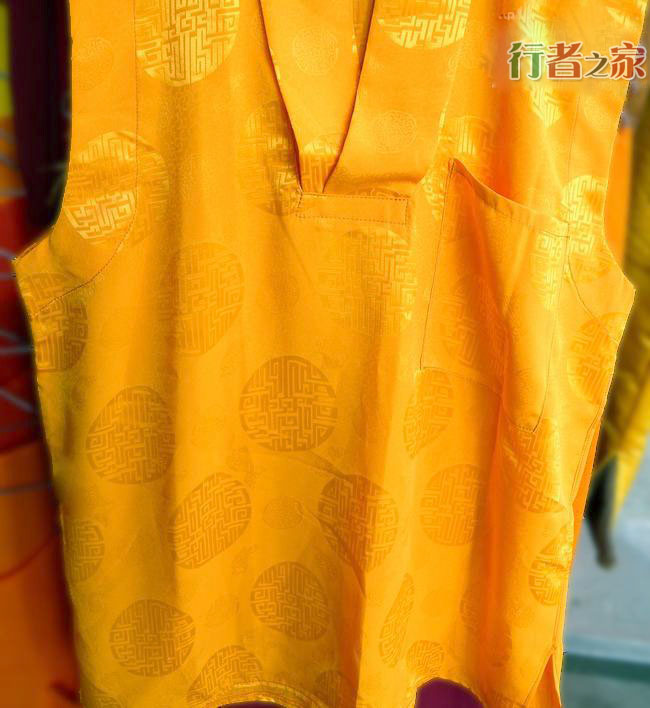 TIBETAN NATIONAL COSTUMES MONK CLOTHES THIN PULLOVERS SHOULDERS DONGGA MONK CLOTHES IMPORTED FABRICS 01