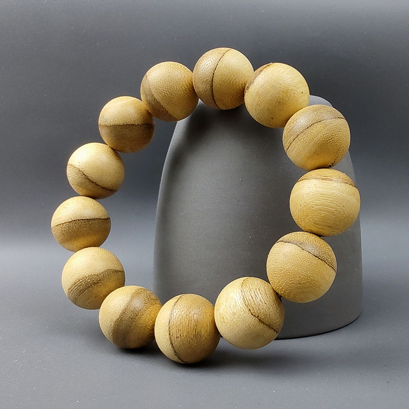 칼리만탄 천연 침향팔찌 13개입 18MM 지방향이 흘러넘쳐 본래의 색 본래의 맛 천연 식감 약 19G