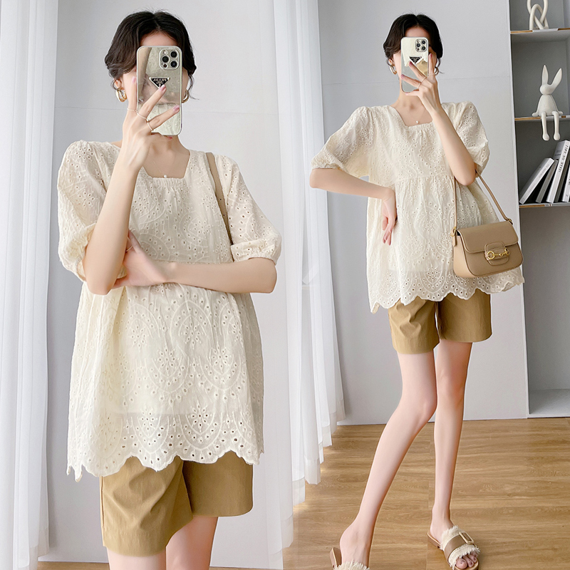 SUMMER MATERNITY SUIT 2025 FASHION APRICOT CUT-OUT LACE SHIRT LOOSE HEM TOP AND KHAKI TUMMY PANTS