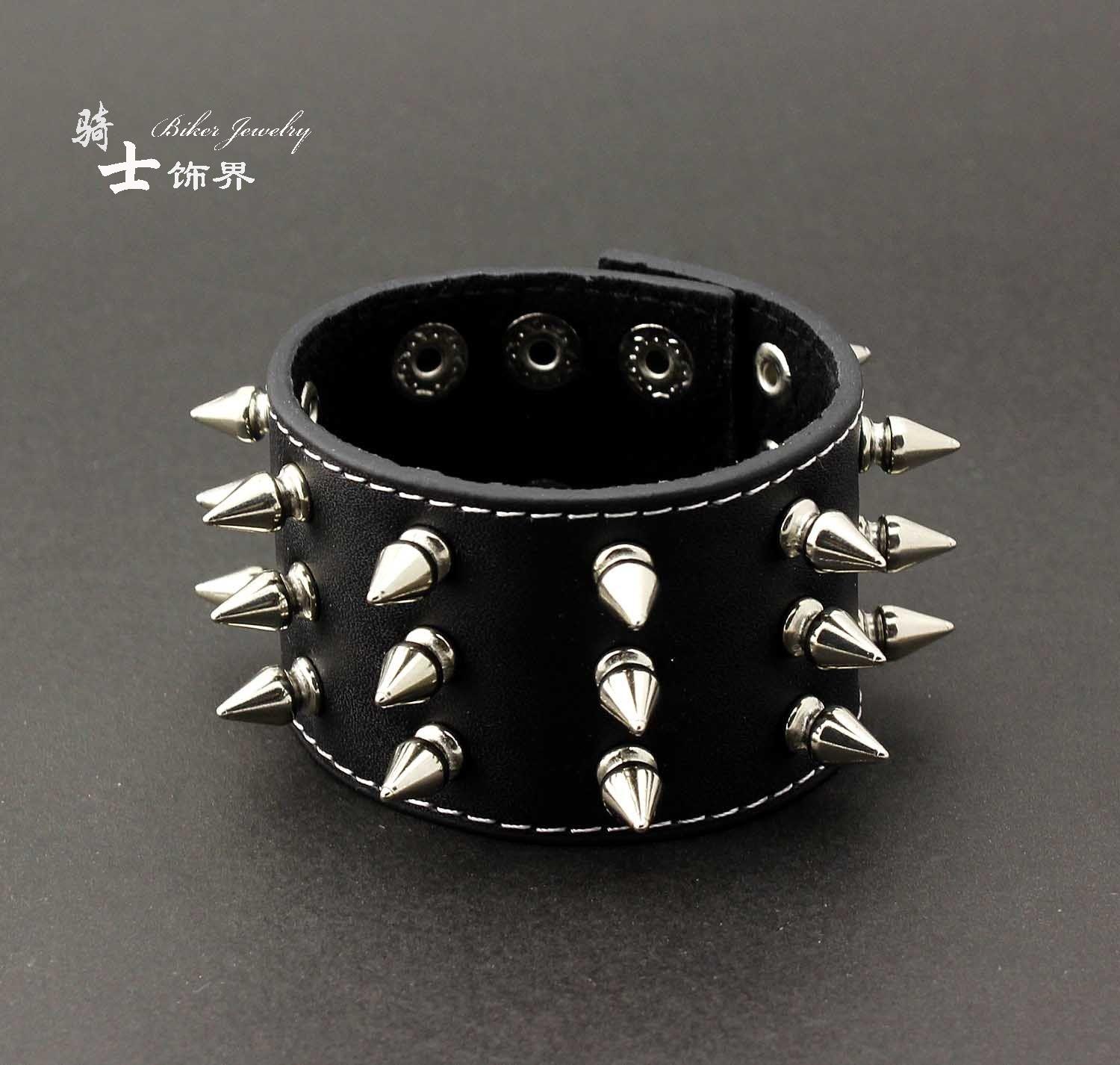 FOREIGN TRADE SPOT EUROPEAN AND AMERICAN TIDE MENS PERSONALITY MOTORCYCLE BLACK LEATHER THORN DING MENS BRACELET WRISTBAND