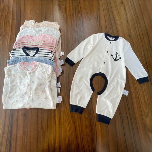 Огромный хлисто-ступенька с полным хлопком с длинными рукавами.