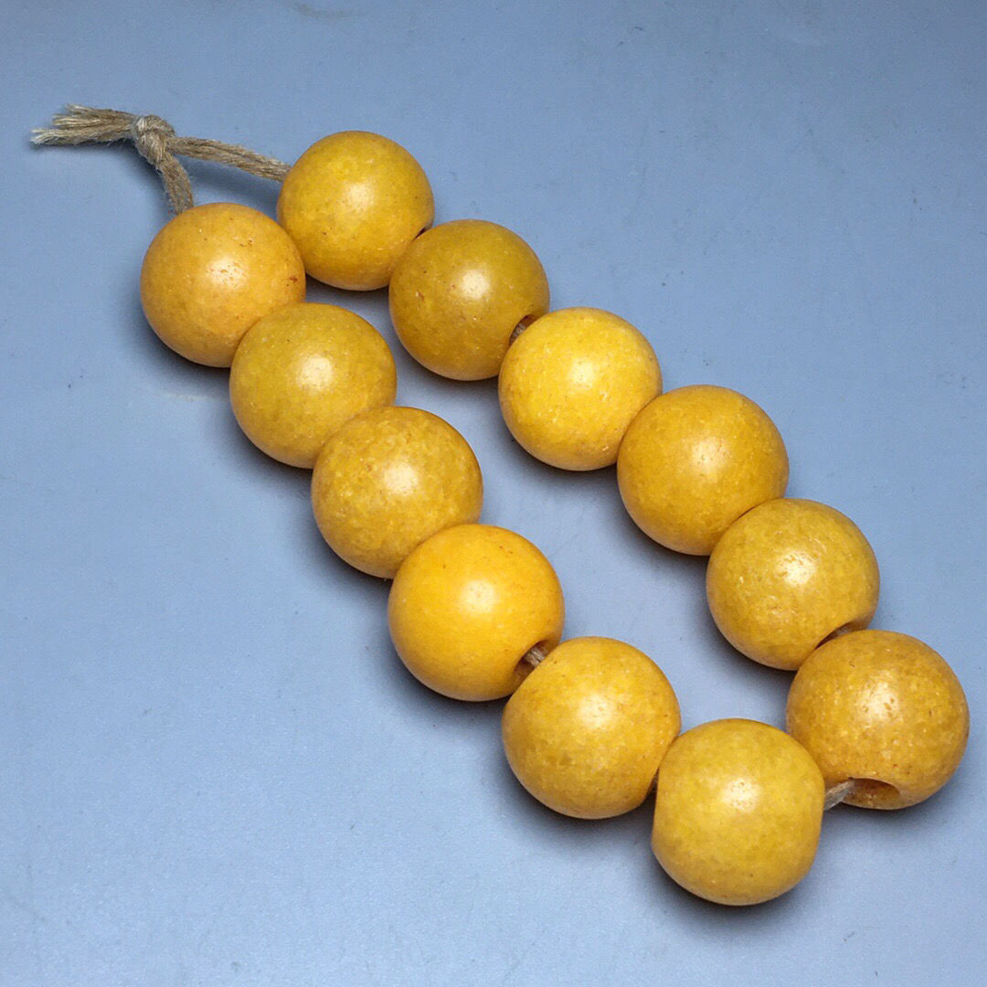 ANTIQUES OLD TIBETAN ANCIENT METHODS FOLK CUSTOMS LARGE HOLE PULP OLD MOTHERS TREASURED ANCIENT JADE HAND STRINGS YELLOW BEADS BUDDHIST BEADS WITH