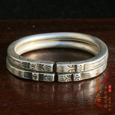 ANTIQUE MISCELLANEOUS OLD OBJECT COLLECTION OLD SILVER BRACELET OLD SILVERSMITH HANDMADE FOOT SILVER TRANSFER OPENING BRACELET CHILDRENS BRACELET
