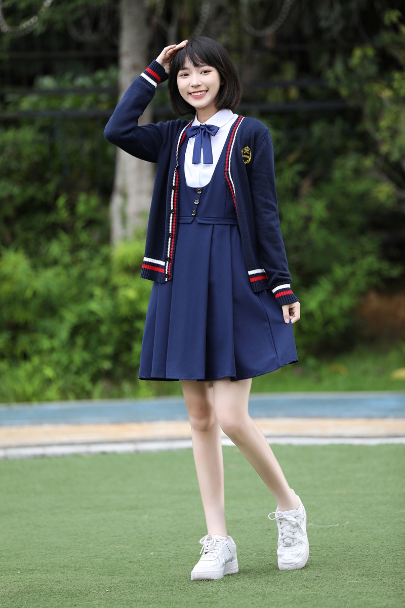 HIGH-END KINDERGARTEN TEACHER GARDEN UNIFORM THREE-PIECE SET OF SPRING AND AUTUMN SWEATER JACKET DRESS NEW KINDERGARTEN TEACHER OVERALLS