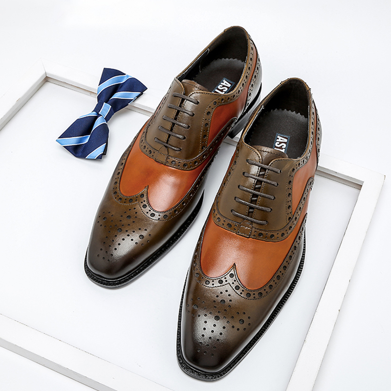 2021 NEW EUROPEAN AND AMERICAN BULLOCK MENS SHOES BRITISH CASUAL CARVED LEATHER SHOES MENS RETRO HANDMADE BUSINESS TREND LEATHER