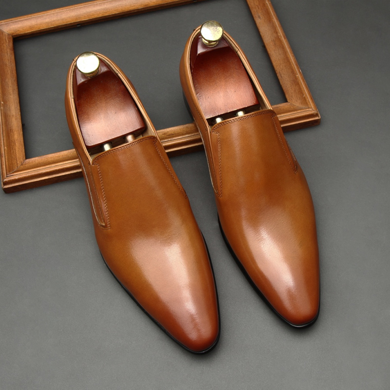 2021 NEW MENS SLIP-ON BUSINESS DRESS LEATHER SHOES MENS TOP LAYER COWHIDE EUROPEAN VERSION OF POINTED TOE WORK MENS SHOES