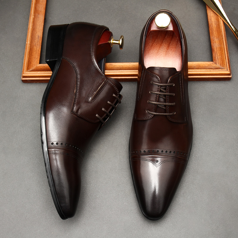 BLACK EUROPEAN VERSION OF MENS SHOES THREE-JOINT LEATHER SHOES MENS CARVED POINTED TOE FORMAL WEAR BUSINESS LEATHER BRITISH FASHION SHOES LACE-UP WEDDING SHOES