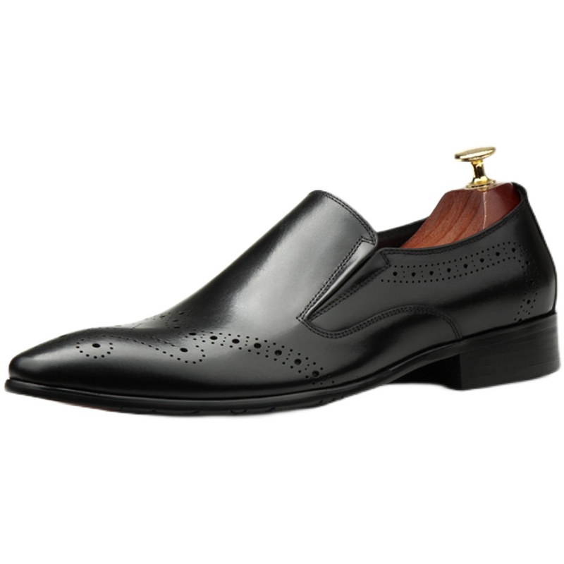 THE FIRST LAYER OF COWHIDE SLIP-ON CARVED BRITISH STYLE LEATHER SHOES FOR MEN TO MARRY BUSINESS FORMAL WEAR BROGUE LEATHER BRITISH POINTED TOE