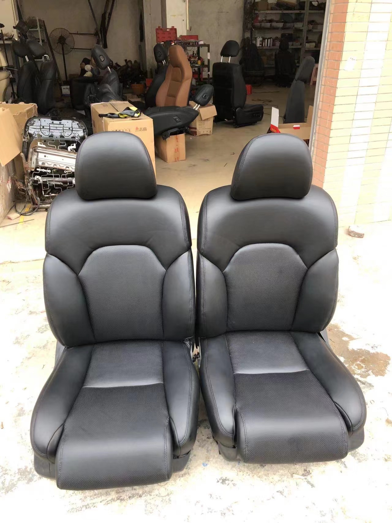 RUIZHI ELECTRIC SEAT THE MAIN DRIVER IS 12-WAY ELECTRIC ELECTRIC LEG REST AND THE CO-DRIVER IS 8-WAY ELECTRIC HEATING FUNCTION