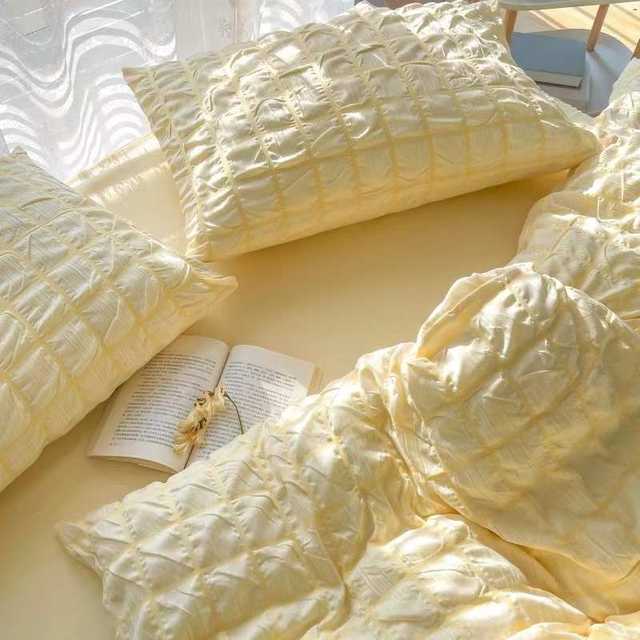 Girls' heart bubble yarn four-piece quilt cover bed sheet autumn and winter dormitory bedding simple quilt cover three-piece wholesale