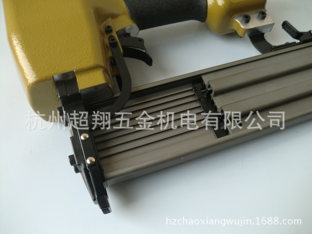 ST64钢钉枪纸盒包装图11