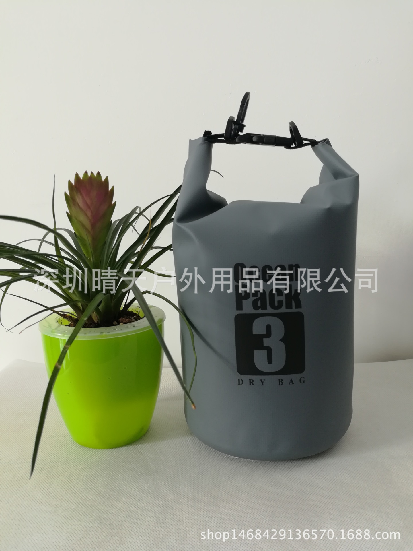 3L灰色