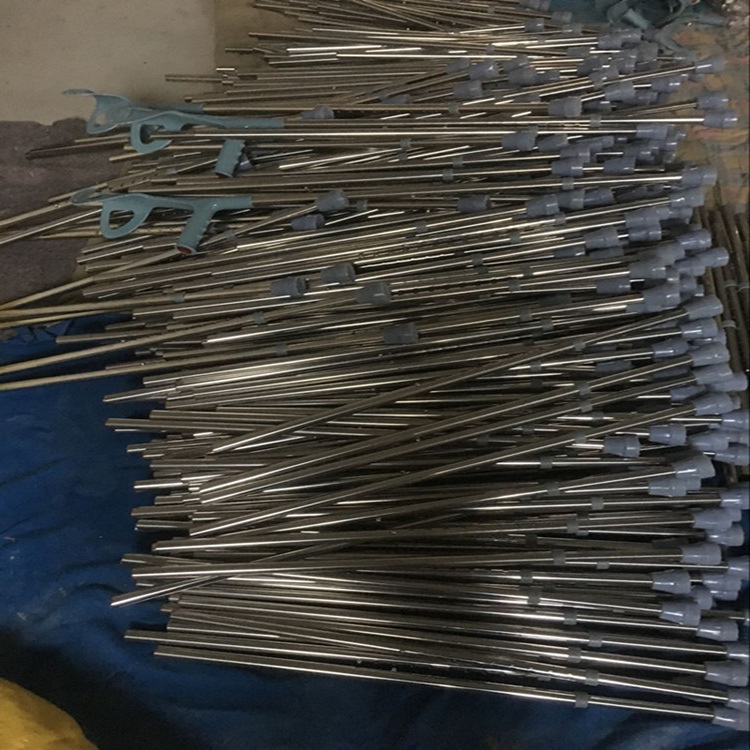 3593853128_1297933464