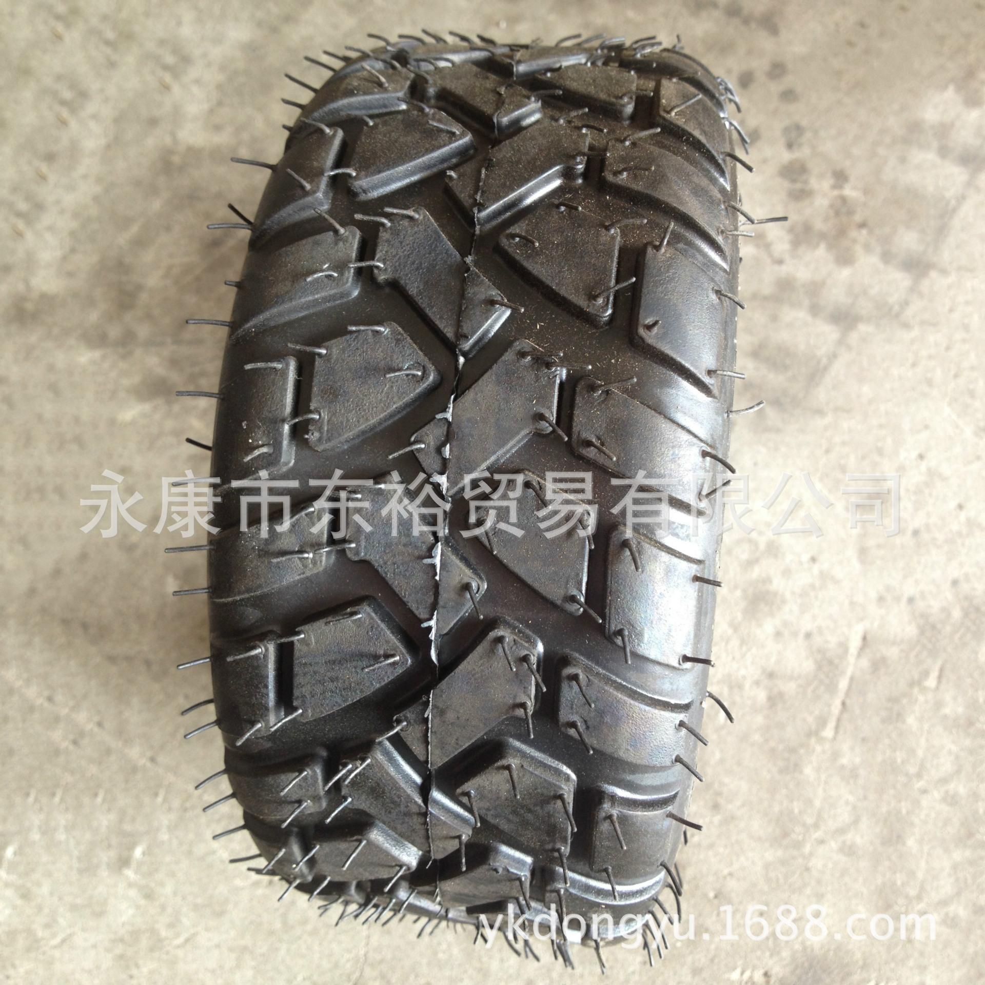 3740022428_425895118