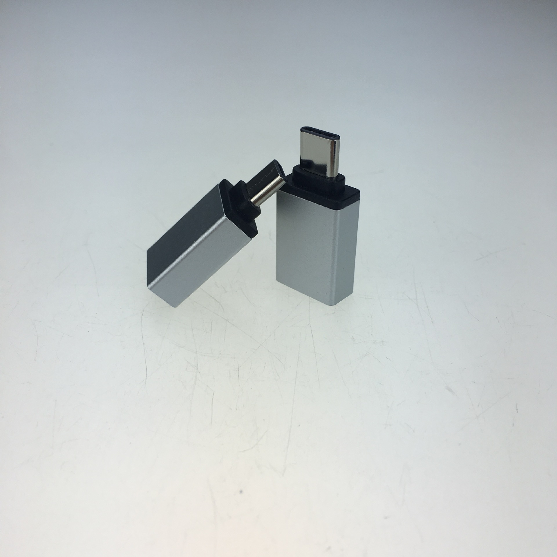 F5CE34F84F2C3DA40F88E3BDADAE7F