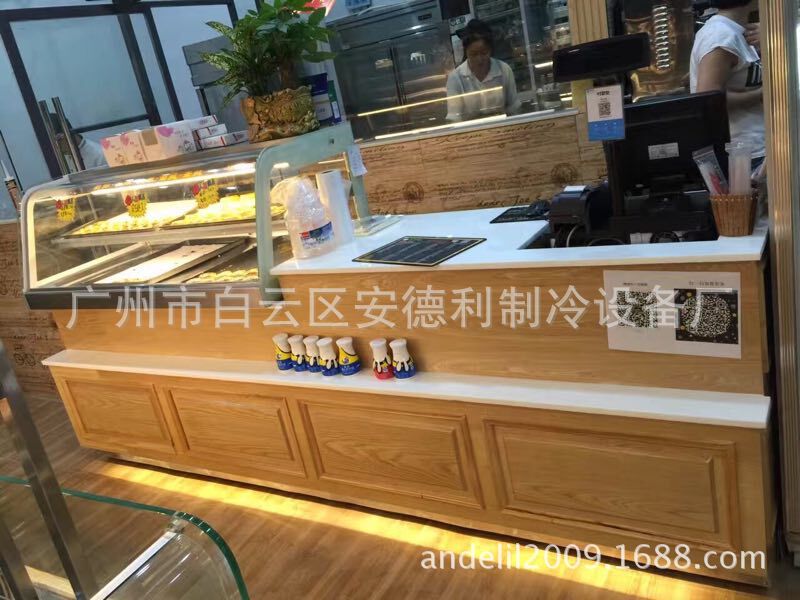 木质面包展示柜