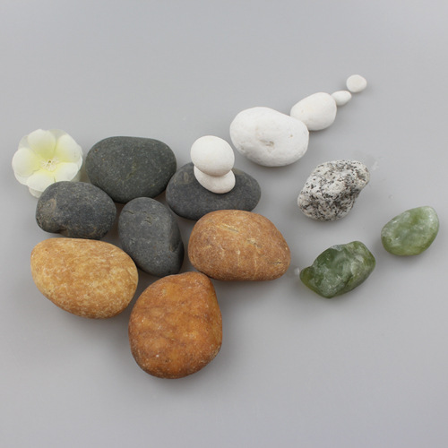 4-6mm超市小包装白色小石头出口白色鹅卵石纯白色砾石白石子