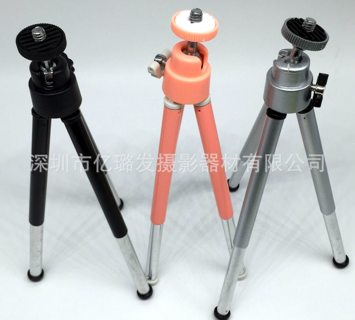 黑色三脚架4