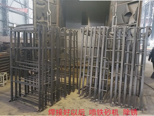 上下铺铁床除锈