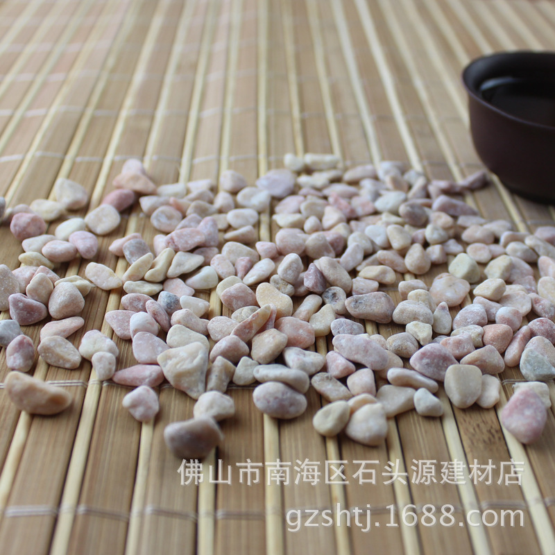 4-6mm超市小包装白色小石头出口白色鹅卵石纯白色砾石白石子