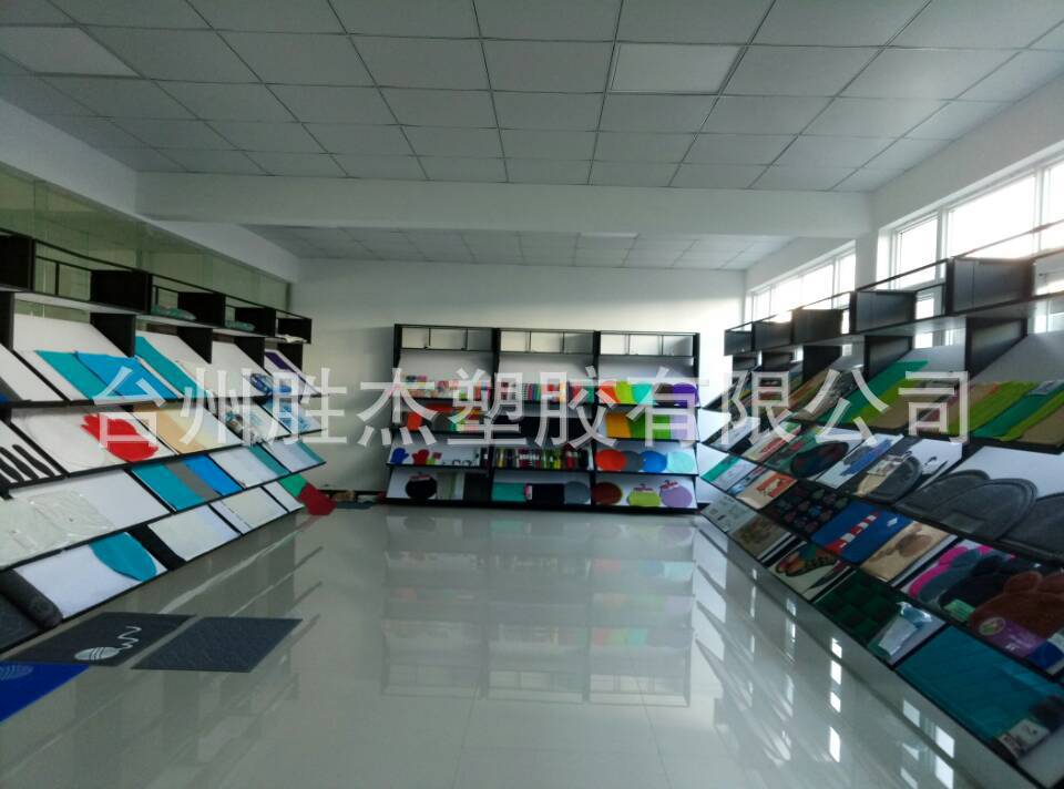 D13A4EE0CB0C7F20DCC2296B5DBE78