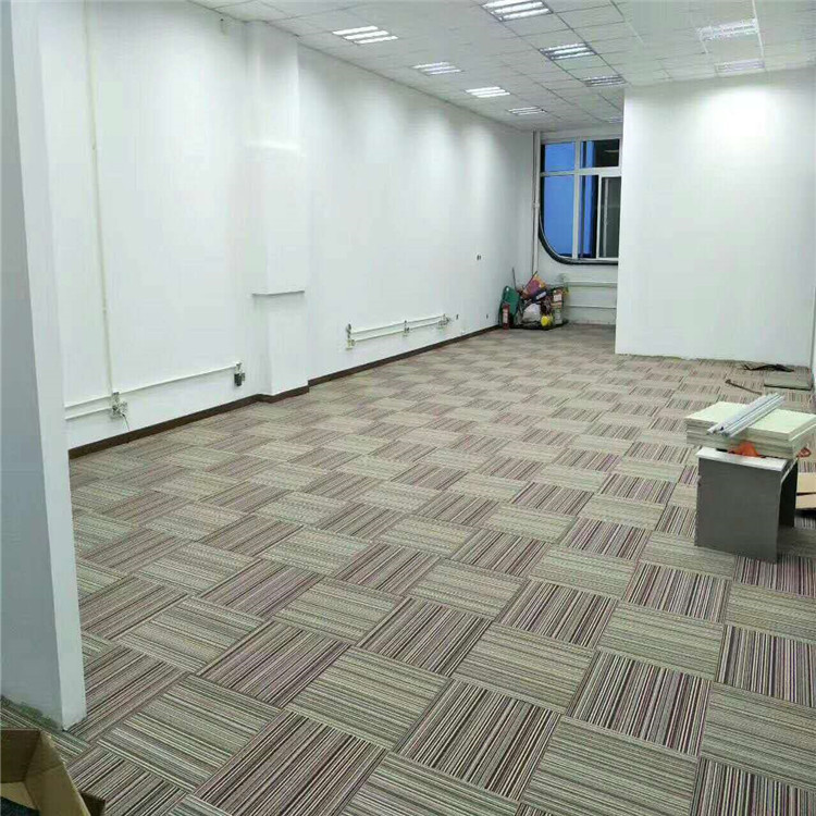 复制_厂家新品 KT2系列办公室地毯拼接地毯卧.jpg