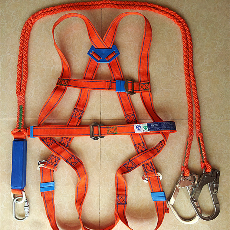 华泰五点式安全带4