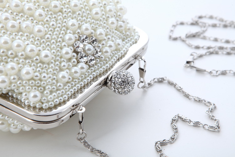 1322478636_288680826