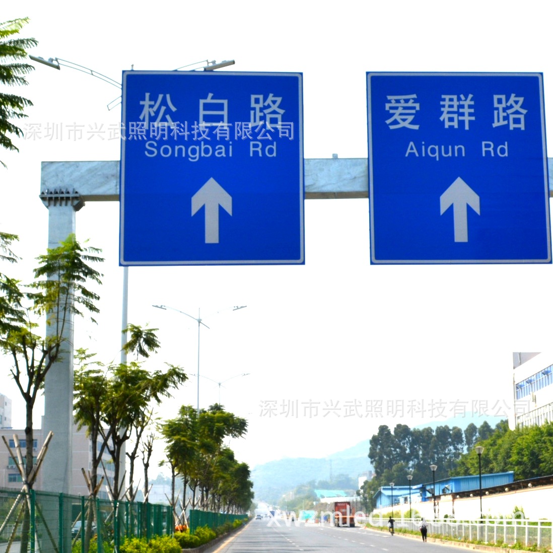 路牌标志片交通指示牌交通设备交通信号杆