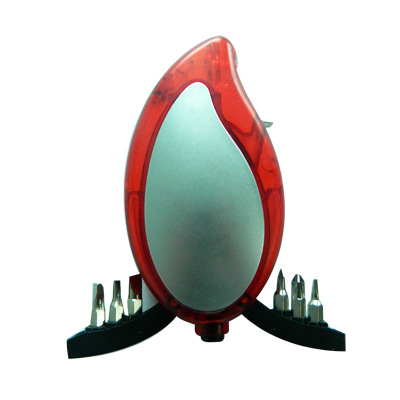 多功能螺丝刀,LED手电筒，1米小卷尺，组合螺丝刀工具，迷你