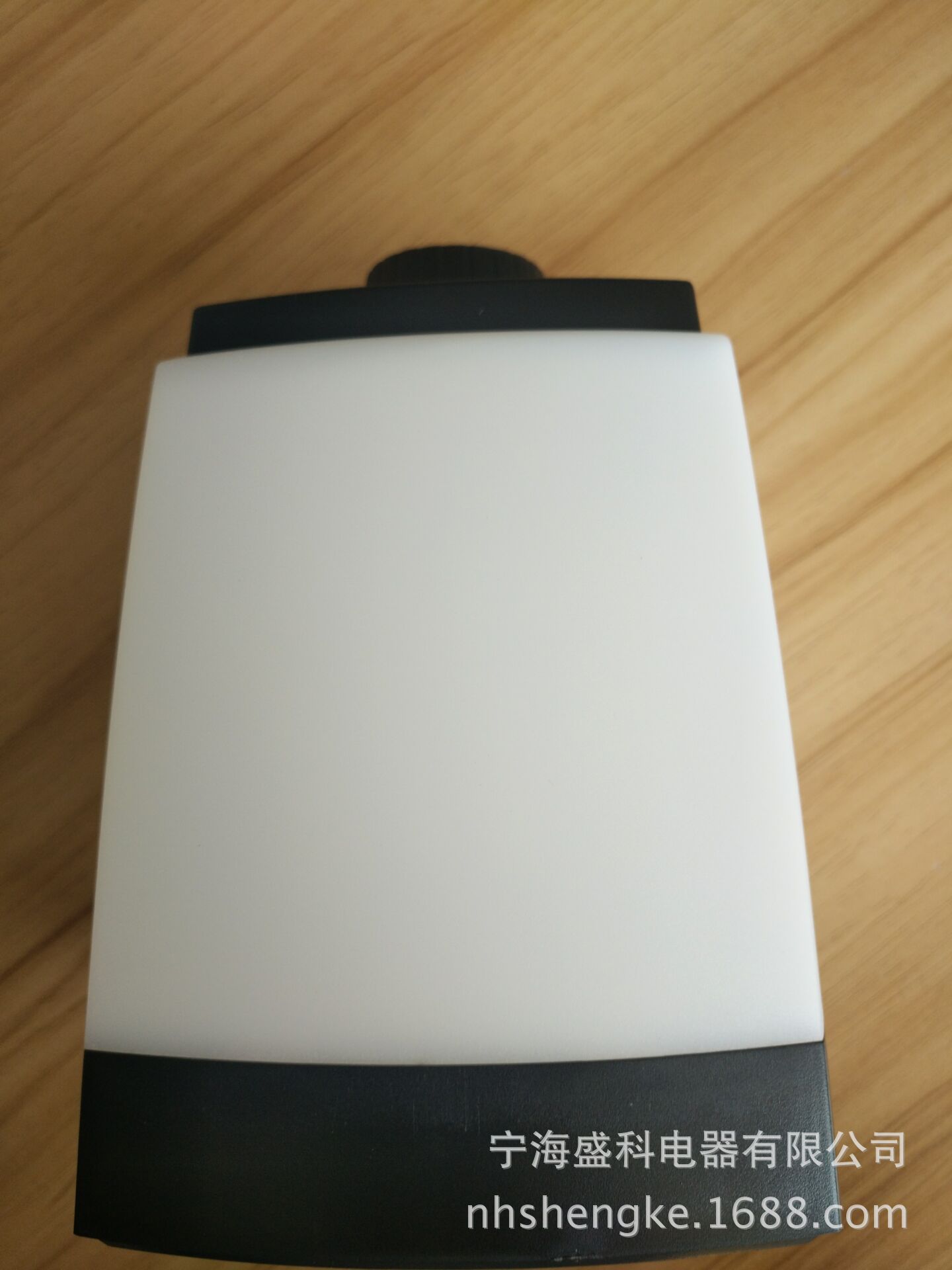 01BA5051EE7FA39693C73C8B638349