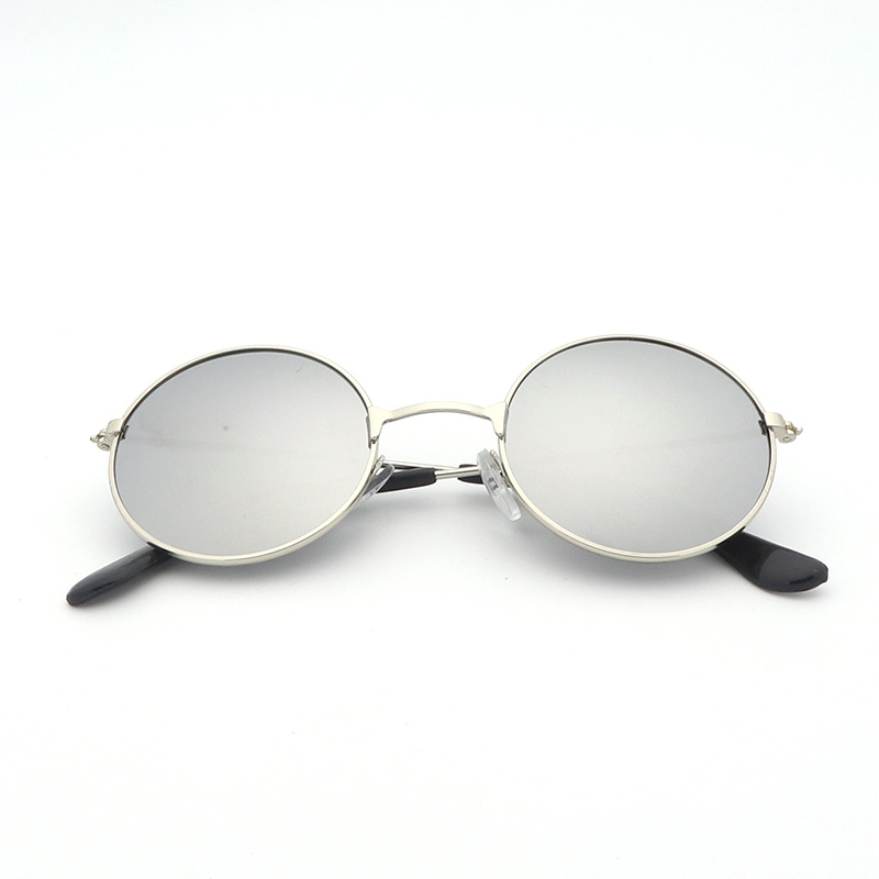 银框白水银平面