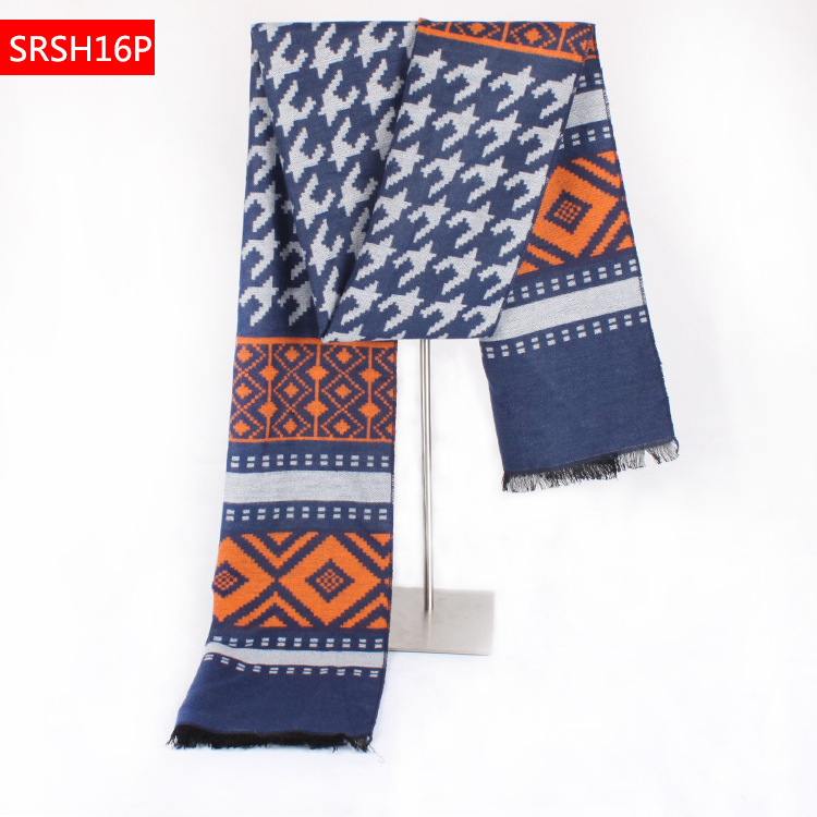 3669680321_1704436326