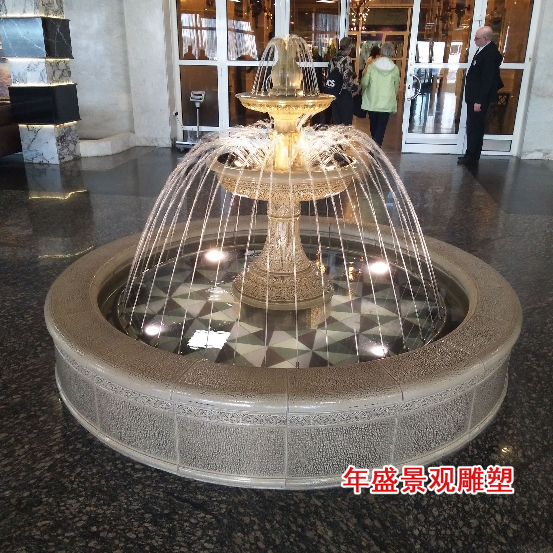 喷泉石雕 亮 (1).jpg