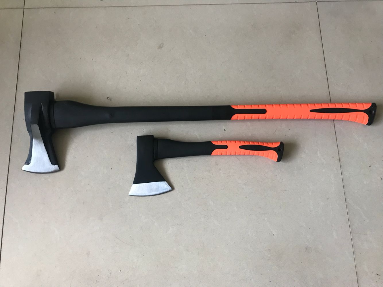 41F2DBBCD565558CC8358380FF5B75