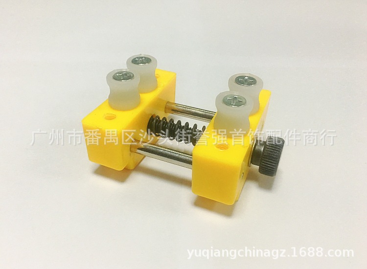 YQ-TQ02 MINI黄色雕刻印床 《带定位圆柱+黑片夹》