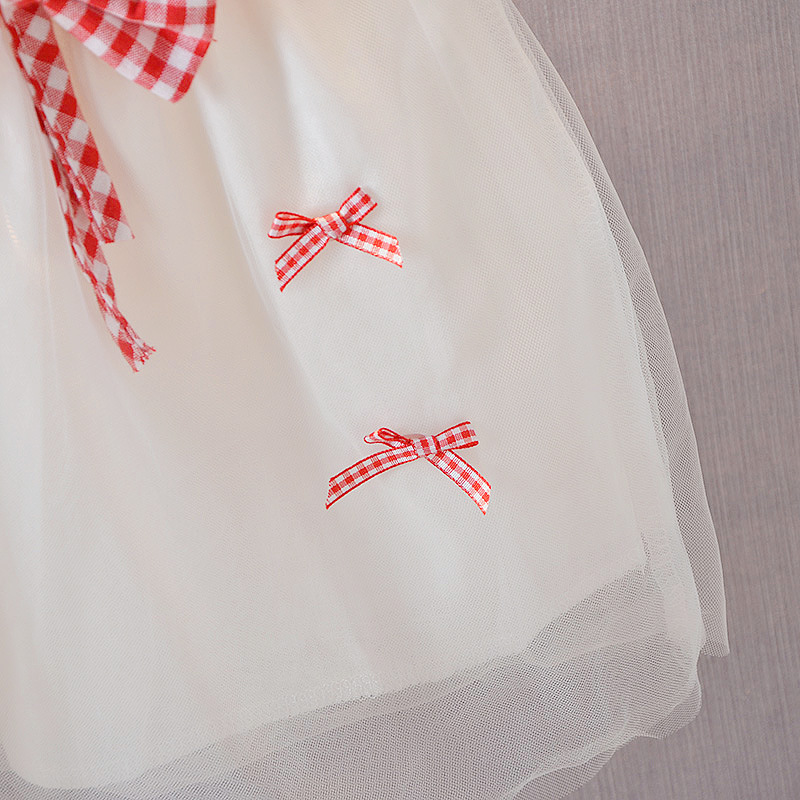 小格蝴蝶结纱裙