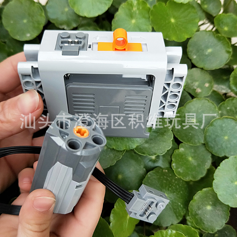 马达+电池盒.jpg