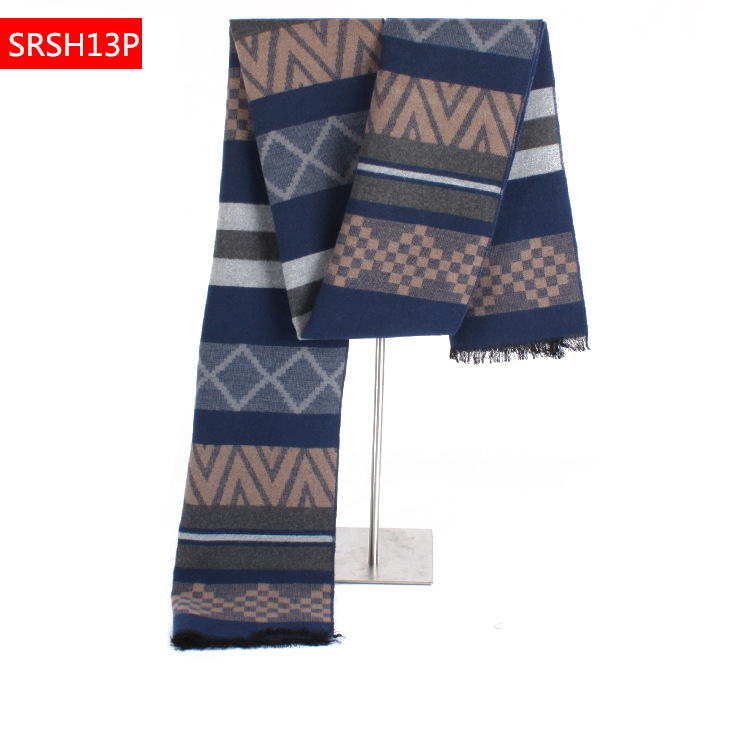 3669674272_1704436326