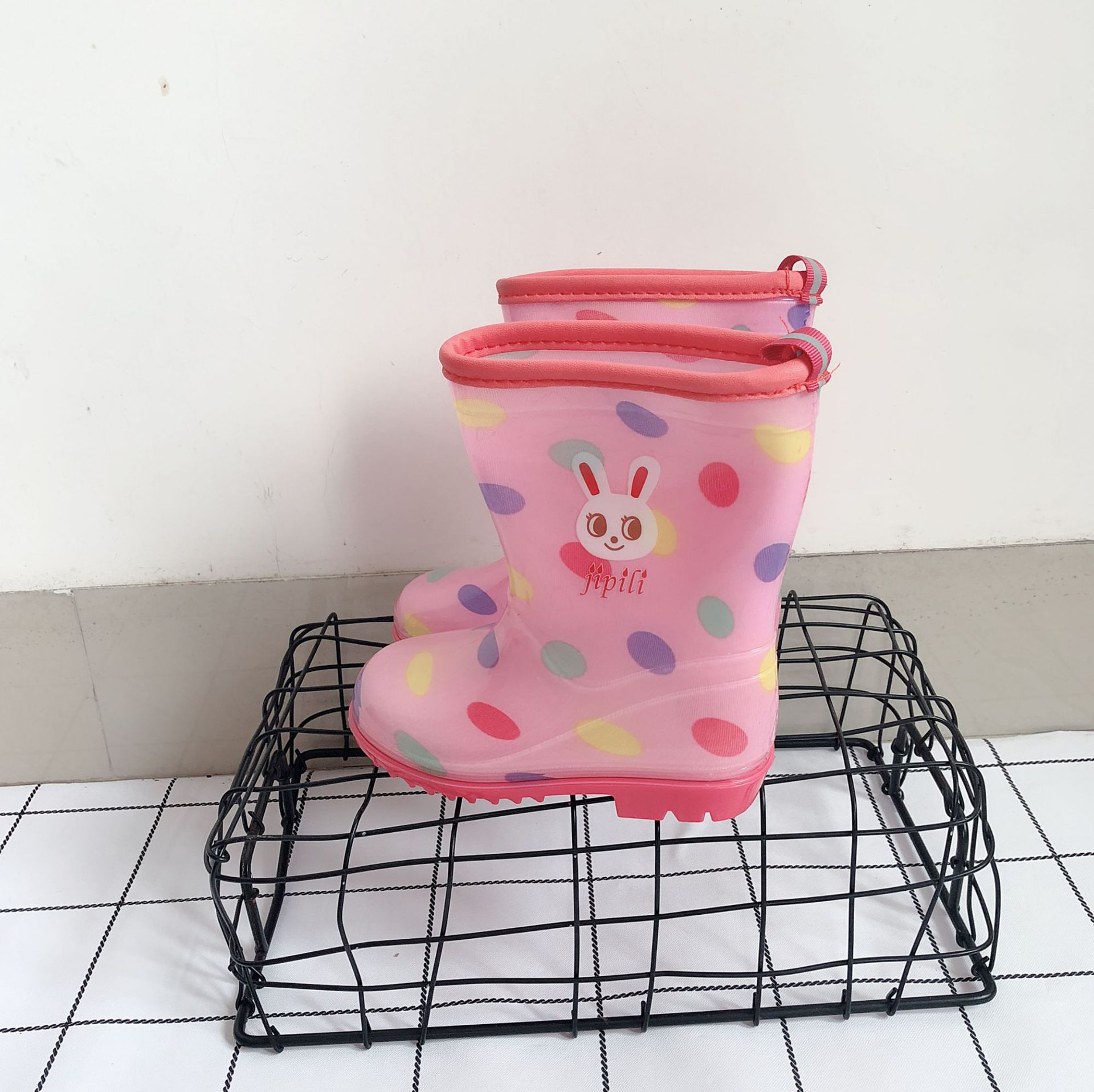 粉色兔子雨鞋