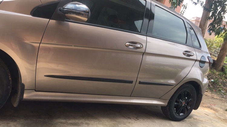 O1CN01OMOTN51iug7365wR7_!!0-ra