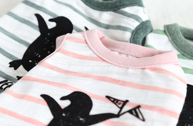 企鹅植绒印花背心