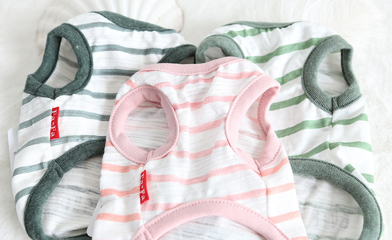 企鹅植绒印花背心