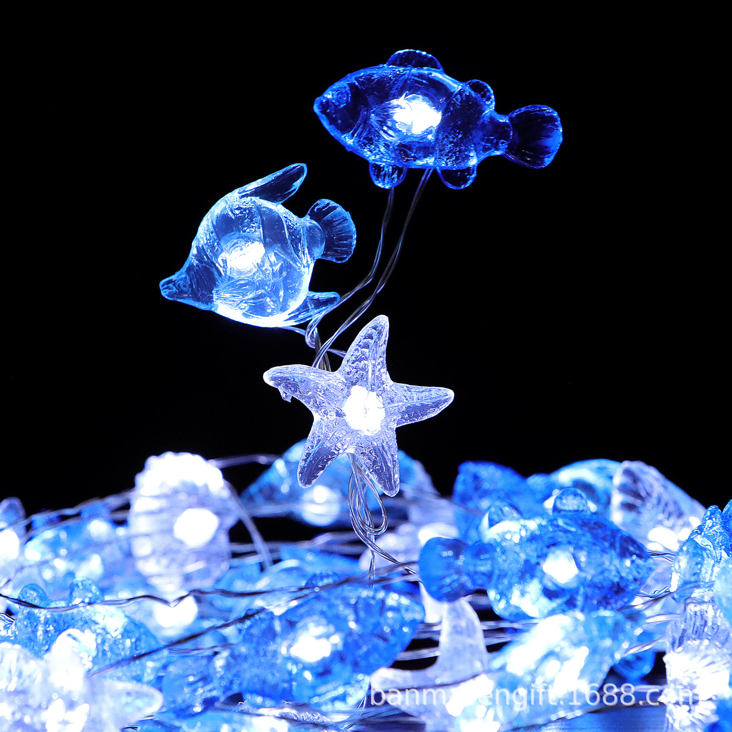 beach theme string lights.jpg