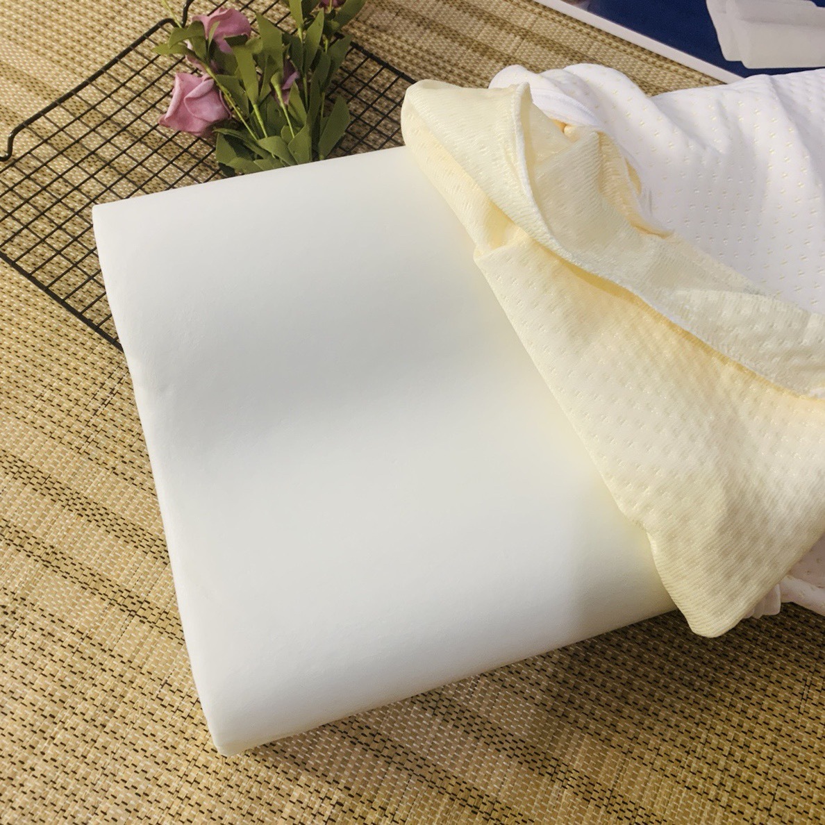 复制_Zara乳胶记忆枕 慢回弹单人颈椎枕头 .jpg?x-oss-process=image/format,png