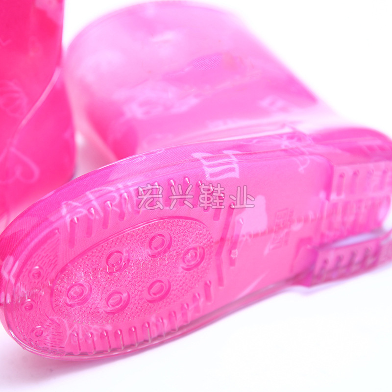 9535474672_1599094383