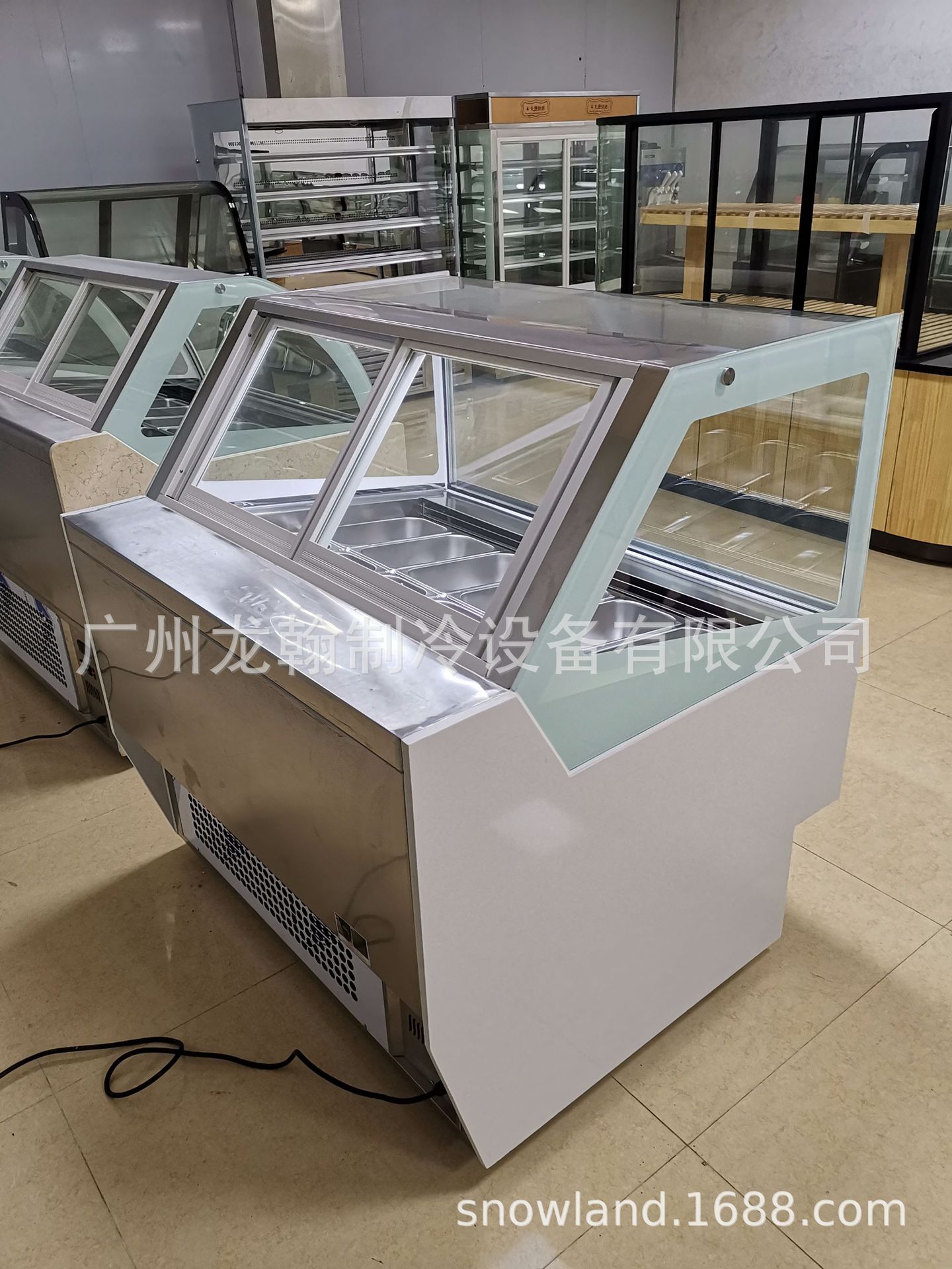 白色塑胶款冰淇淋柜