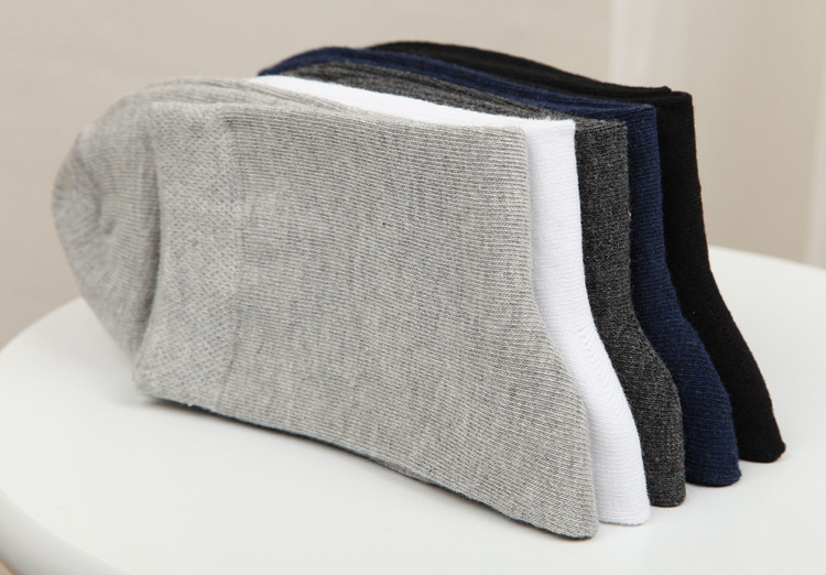 袜子男士纯棉中筒 纯色吸汗透气防臭