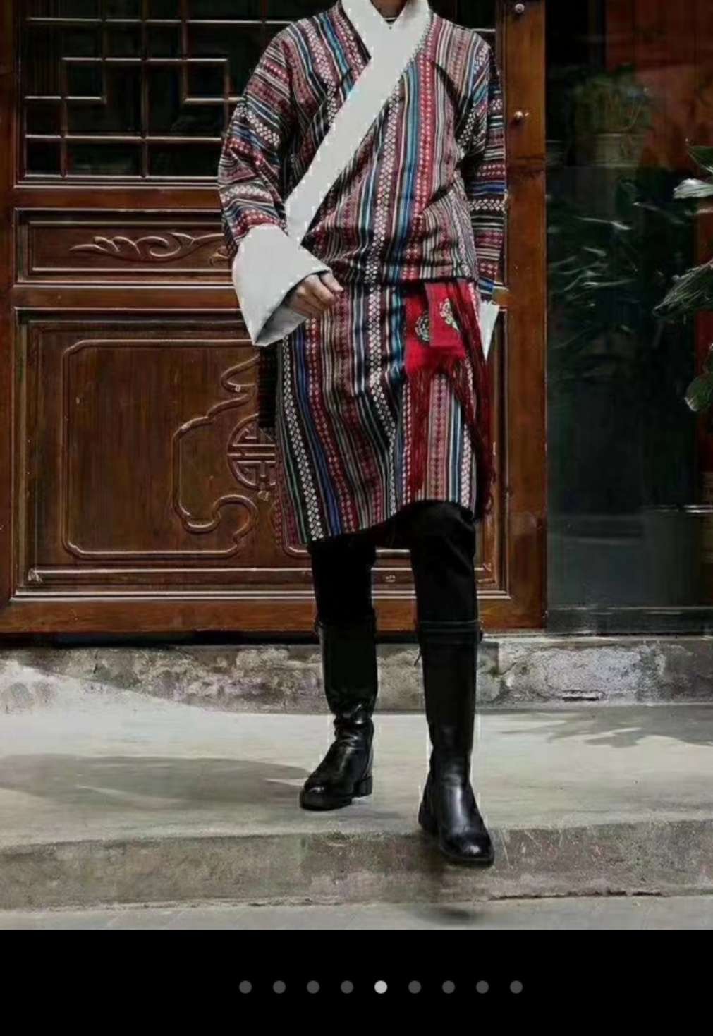 25004b8df9a4ae426f3fe94bad6e35