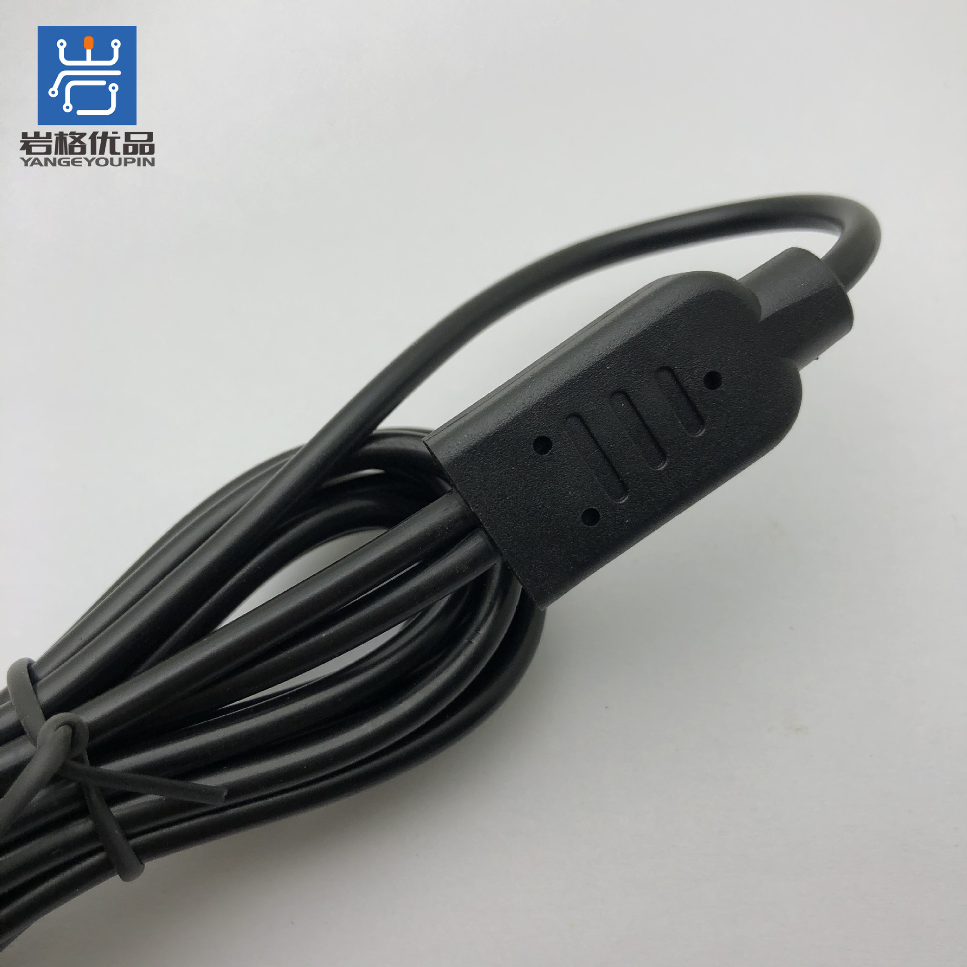 Y1946     2.5三极公头转两个3 (6).JPG